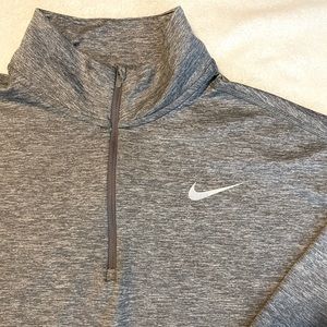 Women’s Nike DRI FIT Running Pull Over Size Large